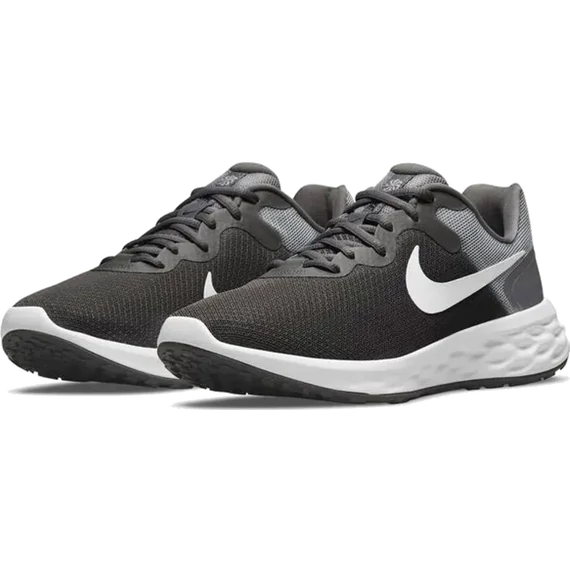 Nike Revolution 6