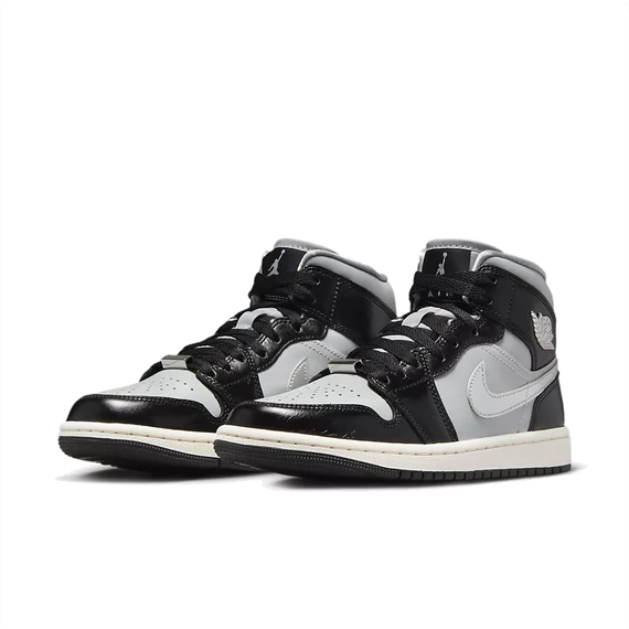 Air Jordan 1 Mid SE "Black Chrome"