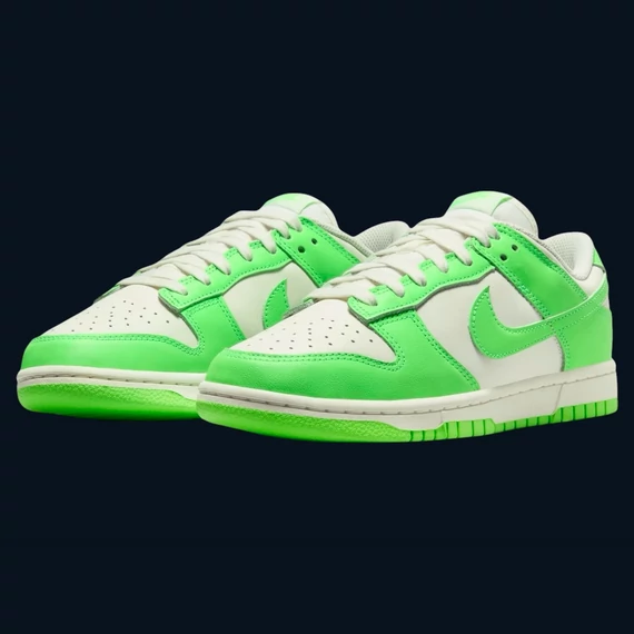 Nike Dunk Low "Green Strike"