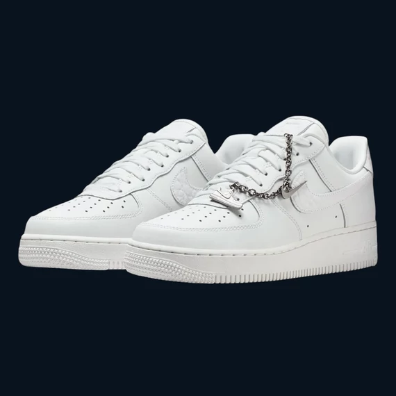 Nike Air Force 1 '07 Low "Summit White Mini Charm" [ 42 ] (a Mini Charm lánc hiányzik)